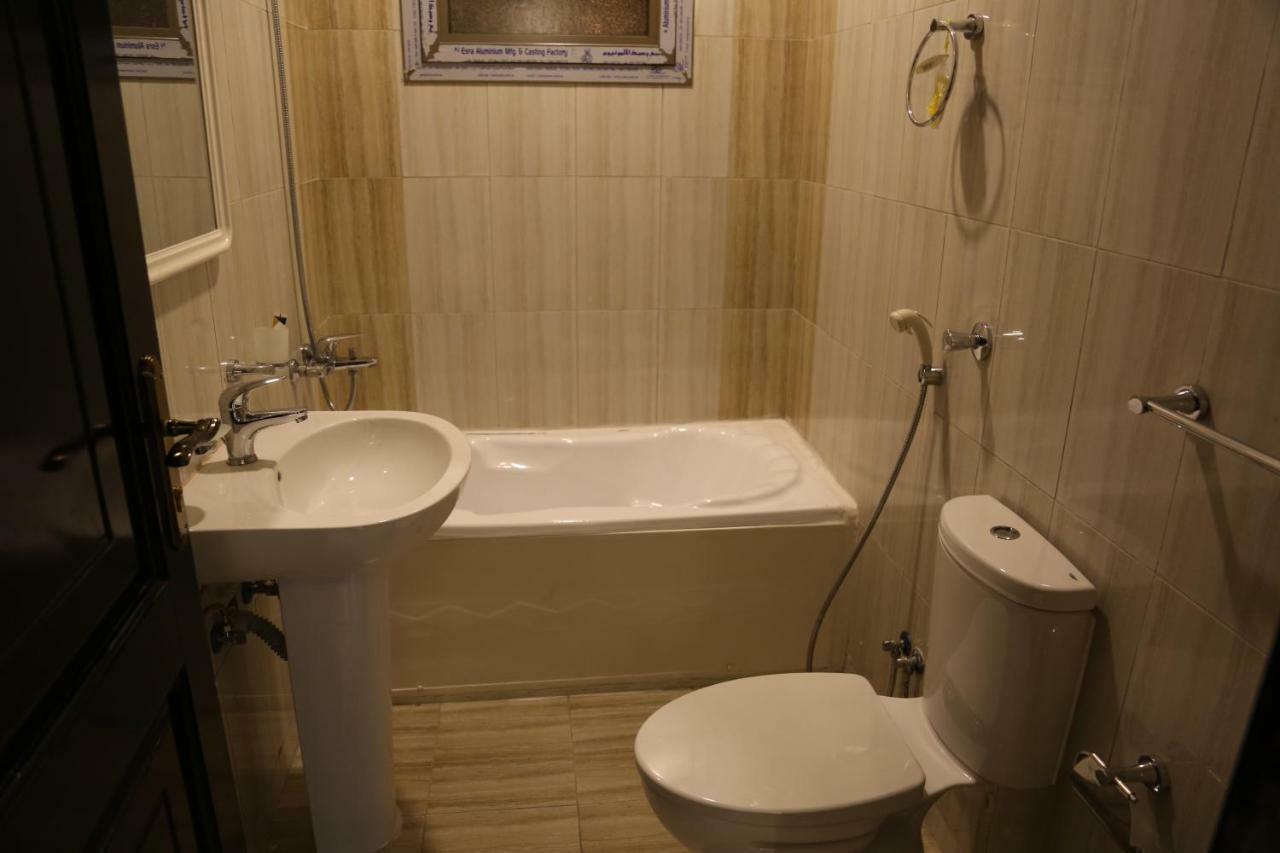 マディーナ Reef Al Madina Furnished Unitsアパートホテル エクステリア 写真