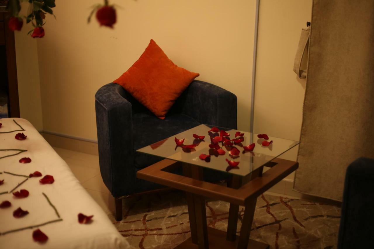 マディーナ Reef Al Madina Furnished Unitsアパートホテル エクステリア 写真