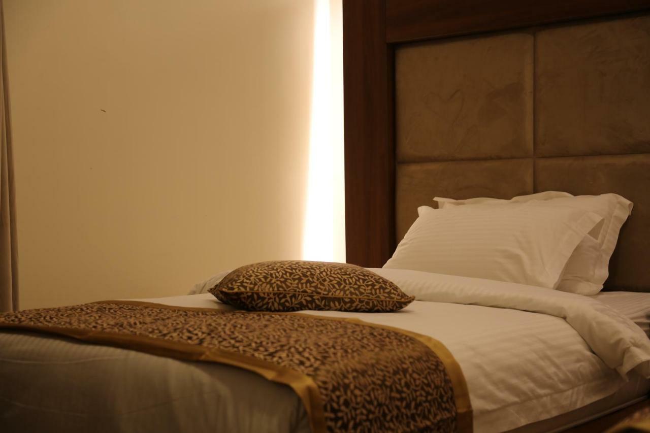 マディーナ Reef Al Madina Furnished Unitsアパートホテル エクステリア 写真